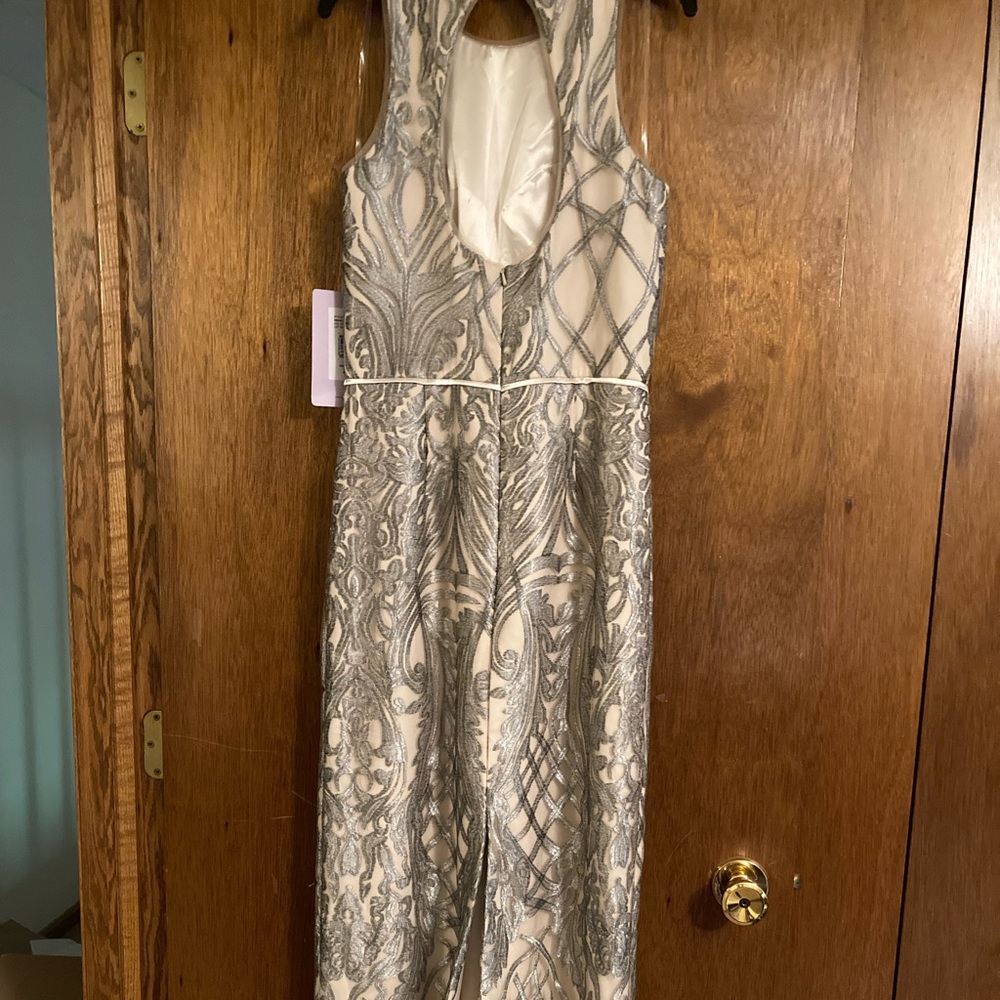 NWT JS COLLECTIONS metallic embroidered halter maxi dress SZ 4 * holiday dress - Picture 6 of 6
